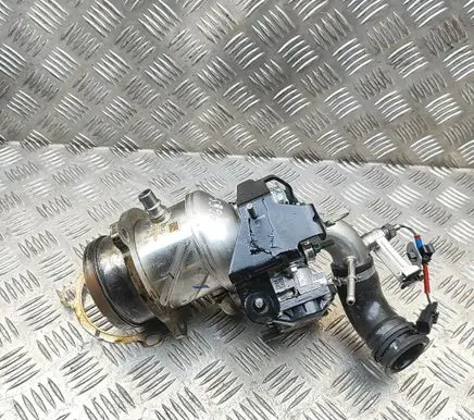Renault Trafic III (X82) EGR valve cooler 147358452R 147100361R
