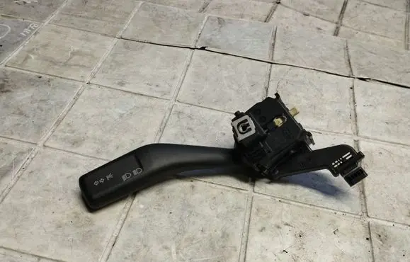 Skoda Octavia Mk2 (1Z) Indicator stalk 1K0953513