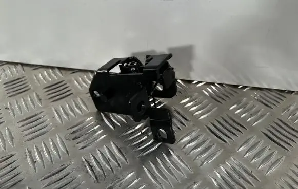 Mercedes-Benz C W205 Seat back rest lock catch A2058100211
