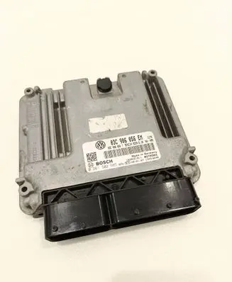Volkswagen Golf V Engine control unit/module 03C906056EM 03C906056T 0261S02565
