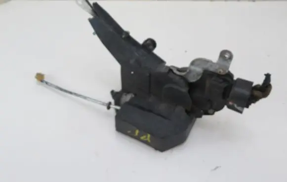 Lexus IS 200-300 Front door lock