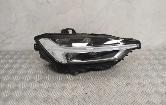 Volvo XC60 Headlight/headlamp 32133549