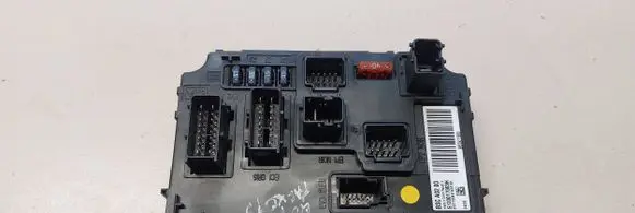 Peugeot 407 Fuse module 9655471980 S120017003H