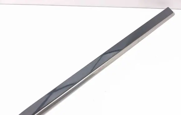 Mercedes-Benz ML W164 Front door trim (molding) A1646905262