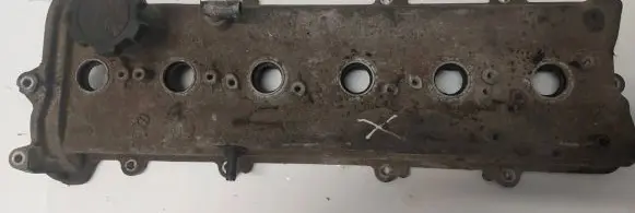 Lexus IS 200-300 Rocker cam cover 