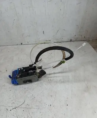 Audi A6 S6 C4 4A Rear door lock 8D0839015A