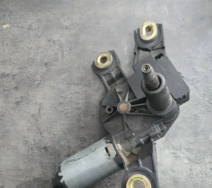 Volkswagen PASSAT B7 Rear window wiper motor 3C9955711 53027612 50291109
