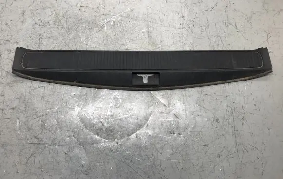 Opel Zafira C Trunk/boot sill cover protection 322225228