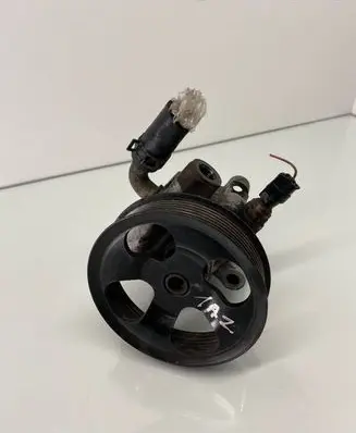 Toyota RAV 4 (XA20) Power steering pump