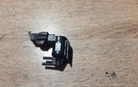 Mazda 6 Vacuum valve K5T44090 F2L3 4Z23