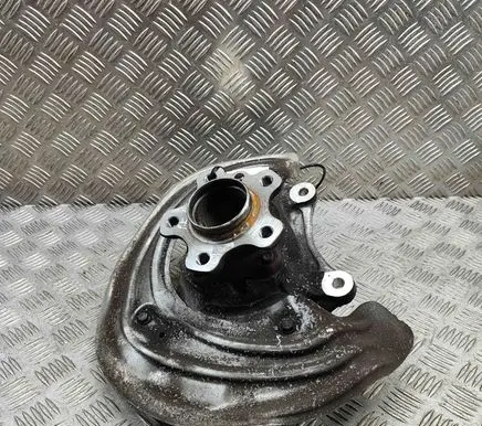 BMW 3 G20 G21 Front wheel hub 6878609