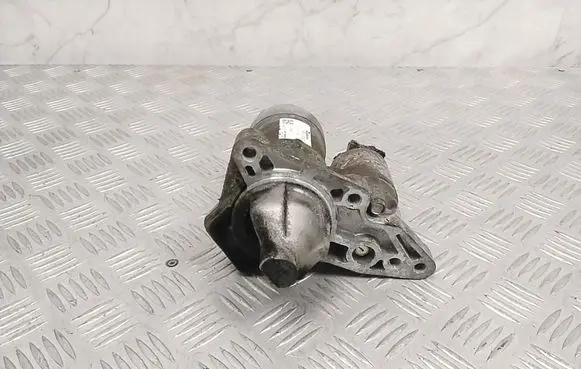 Nissan Juke I F15 Starter motor 23300EE01D