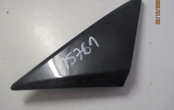 Mercedes-Benz A W177 Front door glass trim molding A1777224800