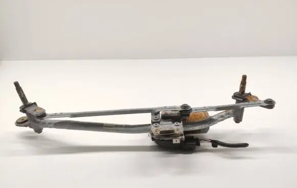 Front wiper linkage