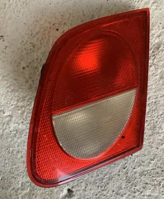 Tailgate rear/tail lights