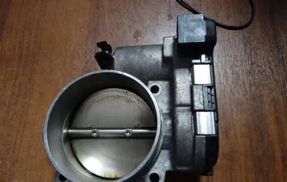 Porsche Cayenne (9Y0 9Y3) Throttle valve 022133062AJ