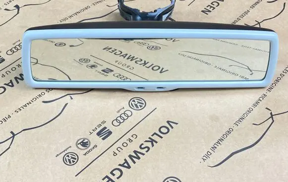 Volkswagen Tiguan Rear view mirror (interior) 1K0857511F