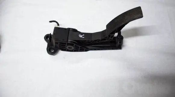 Mercedes-Benz R W251 Accelerator throttle pedal A1643000004