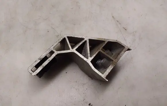 Mercedes-Benz C W205 Radiator mount bracket A2055014120