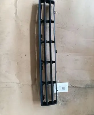 Volkswagen Golf IV Front bumper lower grill 05312450