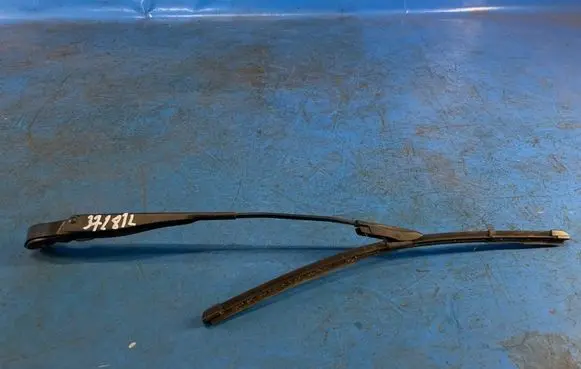 Mini One - Cooper Coupe R56 Front wiper blade arm 61619450014