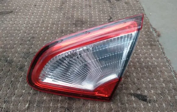 Nissan Qashqai Tailgate rear/tail lights B26550BR02A