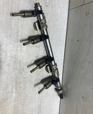 Volkswagen Golf VII Fuel main line pipe 04E133320D