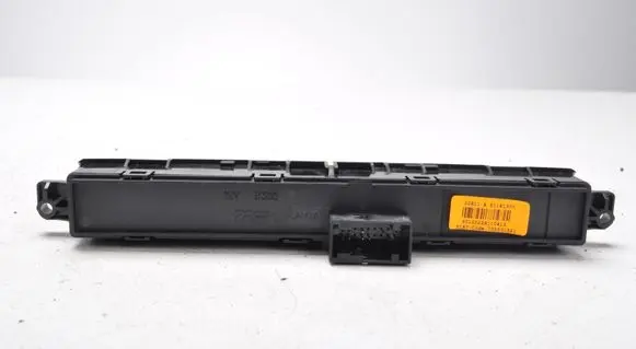 Chrysler Ypsilon Central console control unit 735531321