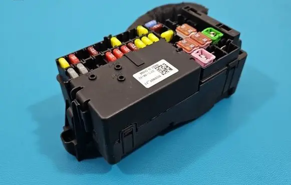 Opel Astra K Fuse box set 15533697 IMPRK1522828