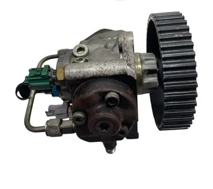 Opel Astra J Fuel injection high pressure pump 55581884