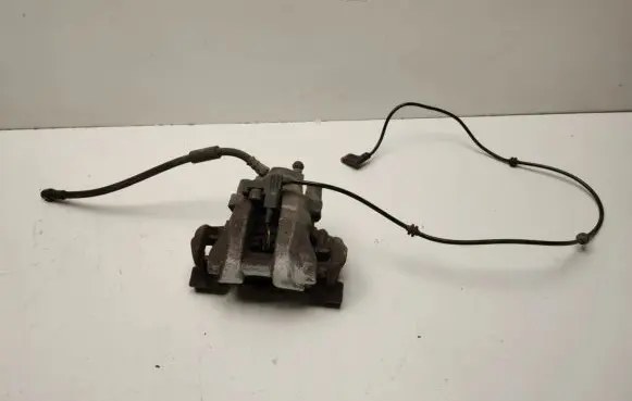 Mercedes-Benz E W212 Rear brake caliper A2124230081
