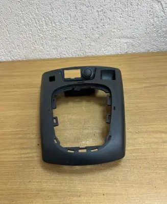 Renault Scenic III - Grand scenic III Gear shifter surround trim plastic 969330001R F3727