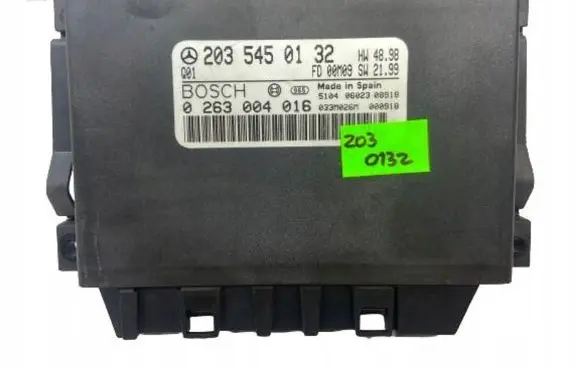Mercedes-Benz C W203 Parking PDC control unit/module 2035450132