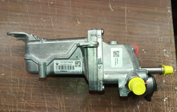 Renault Trafic III (X82) EGR valve cooler 147357086R
