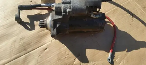 Volkswagen Golf V Starter motor