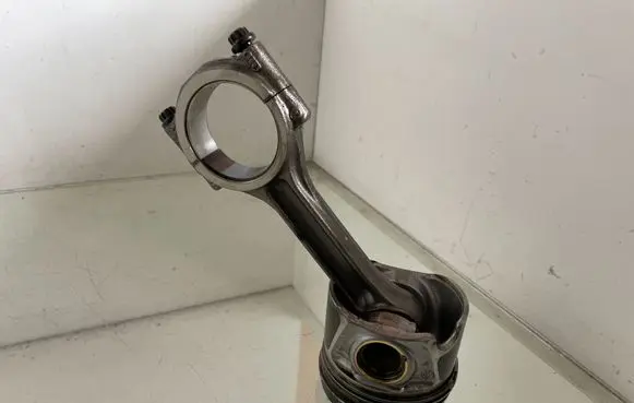 Audi Q2 - Piston with connecting rod 