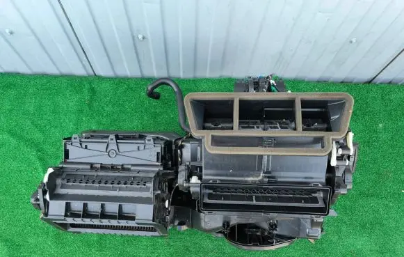 Volkswagen PASSAT B8 Interior heater climate box assembly 5WB816001A