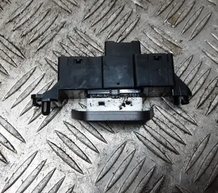 Hyundai i40 ESP (stability program) switch 937303Z850 39R1DN1000 16070856635