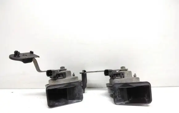 Volvo V60 Horn signal 30796897 30796896