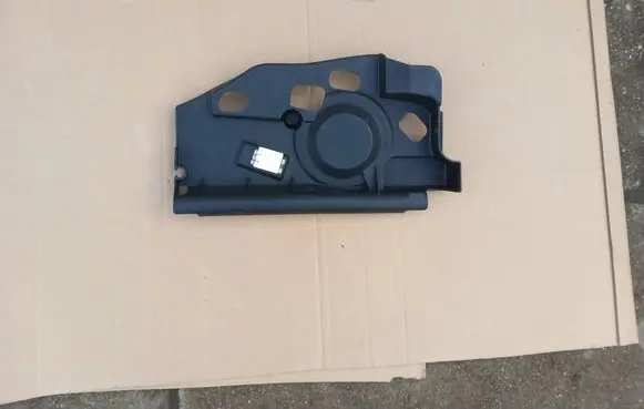 Dashboard lower bottom trim panel