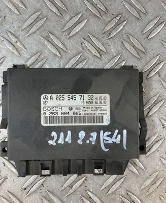 Mercedes-Benz E W211 Parking PDC control unit/module A0255457132