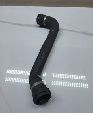 BMW 5 F10 F11 Engine coolant pipe/hose 8589900