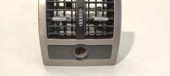 Audi A6 S6 C5 4B Rear air vent grill 4B0815743