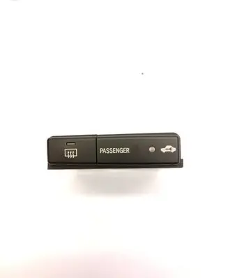 Toyota Avensis T250 Windscreen/window heater switch 8479005130 MS025100123 84790-05130