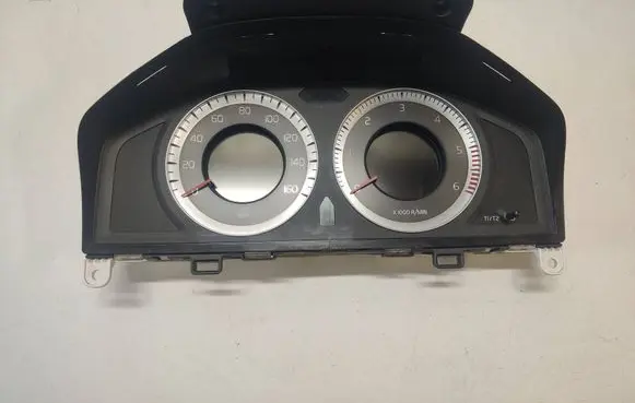 Volvo XC60 Speedometer (instrument cluster) 31270370AA