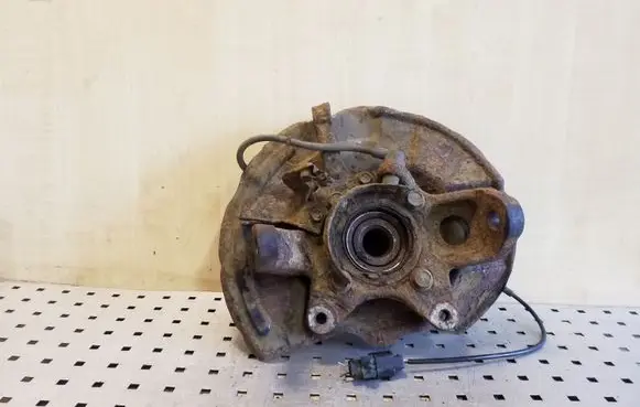 Mitsubishi Pajero Front wheel hub