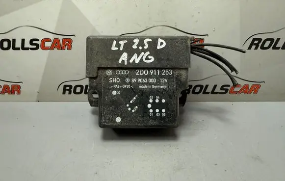 Volkswagen II LT Glow plug pre-heat relay 2D0911253