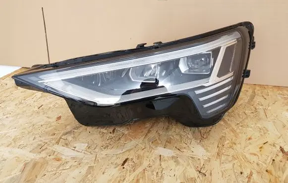 Audi e-tron Headlights/headlamps set 