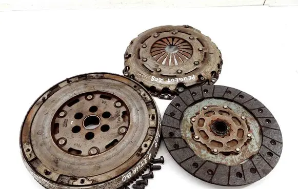 Peugeot 208 Clutch set kit 9813701180 9813700880