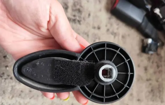 Mini One - Cooper R50 - 53 Seat adjustment handle 